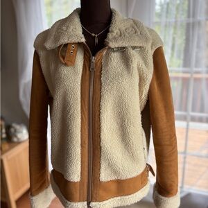 Love Tree Cream and Tan Teddy Fall & Winter Jacket, size M